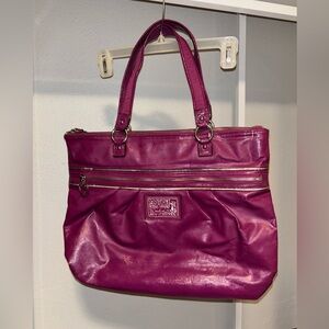 COACH 20004 Poppy Daisy Patent Leather Liquid Gloss Shoulder Bag